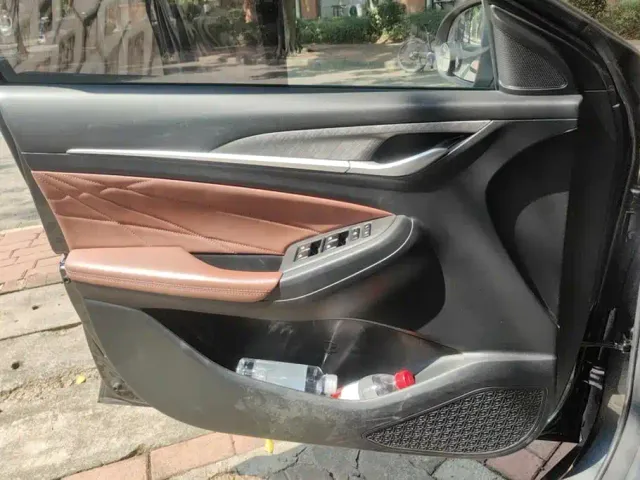 Changan Eado — Фото автомобиля 7