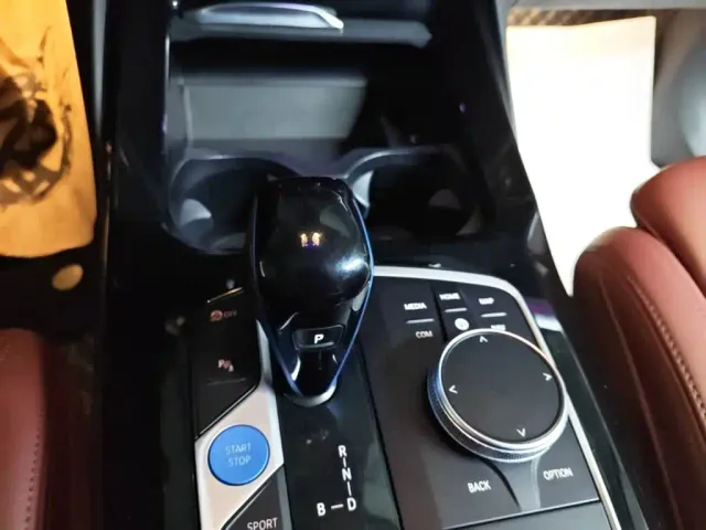 BMW iX3 — Фото автомобиля 13