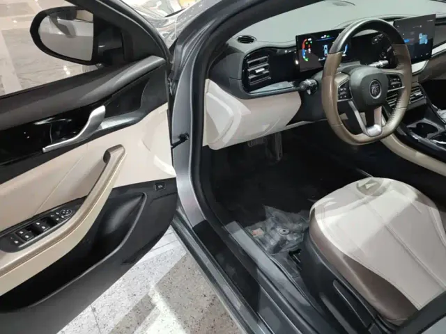 BYD Qin PLUS — Фото автомобиля 15