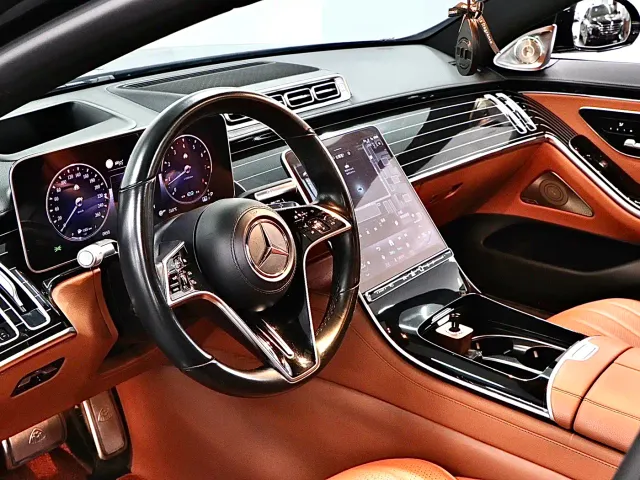 Mercedes-Benz S-Class — Фото автомобиля 10