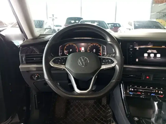 Volkswagen Passat — Фото автомобиля 10
