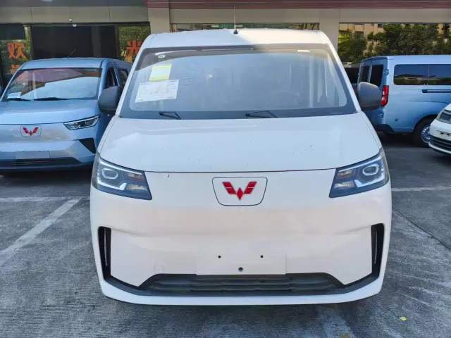 Wuling Yangguang L — Фото автомобиля 2