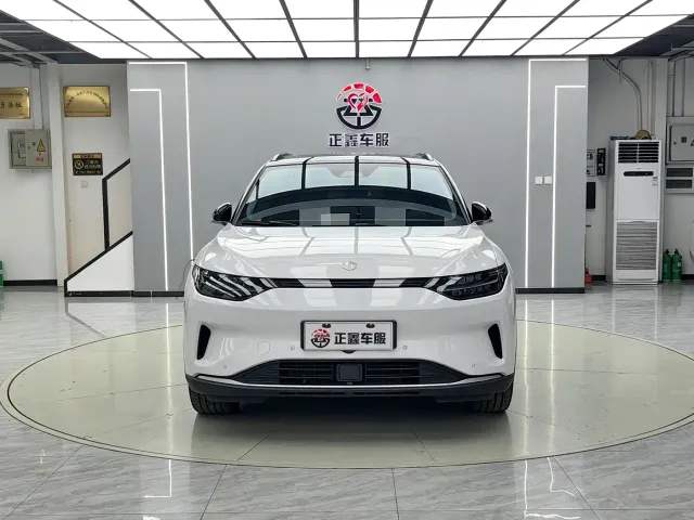 Leapmotor C11 — Фото автомобиля 2