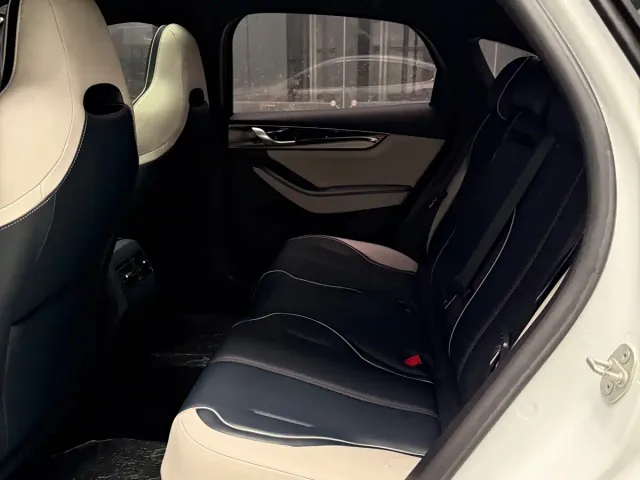 BYD Qin PLUS — Фото автомобиля 11