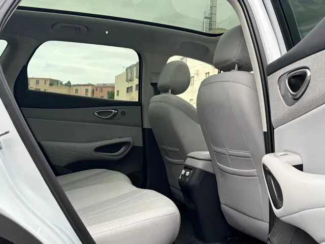 BYD Sealion 05 EV — Фото автомобиля 11