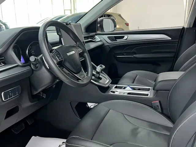 Haval M6 — Фото автомобиля 11