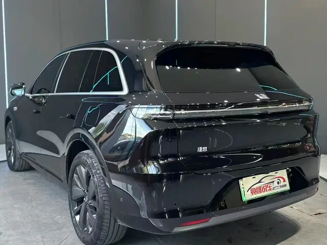 Li Auto L6 — Фото автомобиля 8