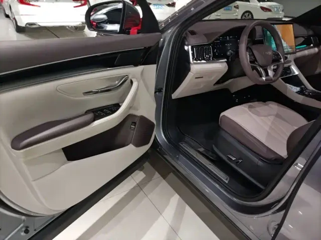 BYD Song PLUS — Фото автомобиля 15