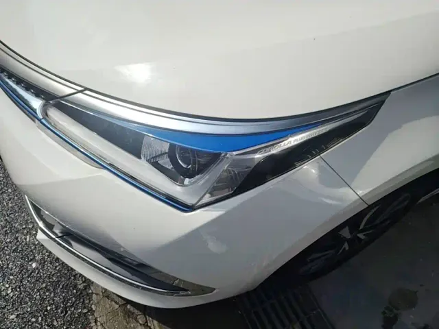 Toyota Corolla Twin Engine E+ — Фото автомобиля 23