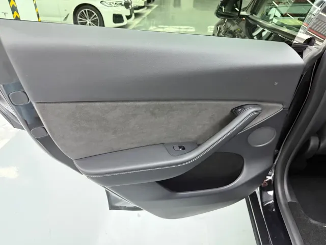 Tesla Model Y — Фото автомобиля 15