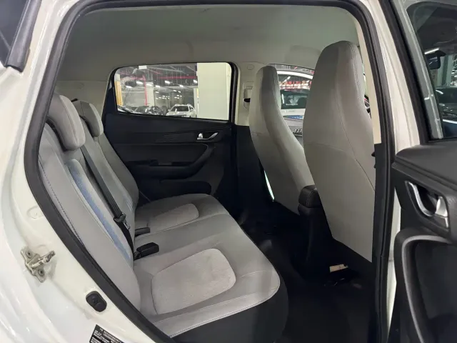 Changan Benben E-Star — Фото автомобиля 5