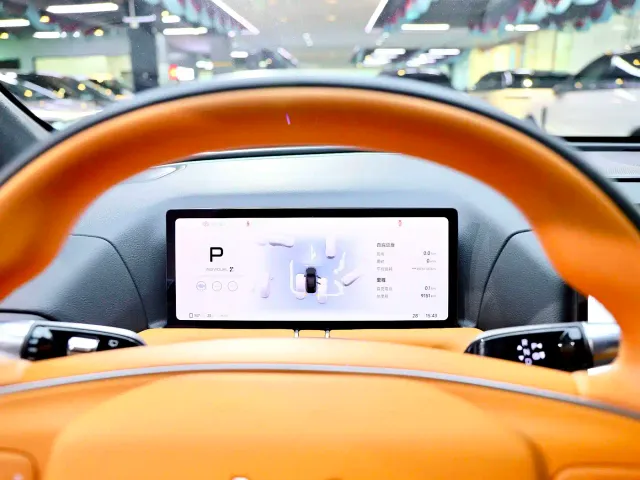 Xpeng G9 — Фото автомобиля 10