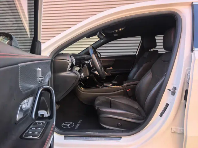 Mercedes-Benz A-Class — Фото автомобиля 4