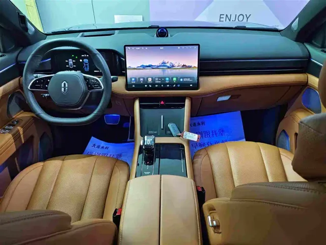Aito M7 — Фото автомобиля 13