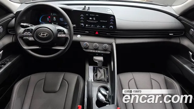 Hyundai Avante CN7 — Фото автомобиля 10