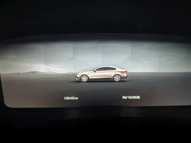 Jaguar XEL — Фото автомобиля 5