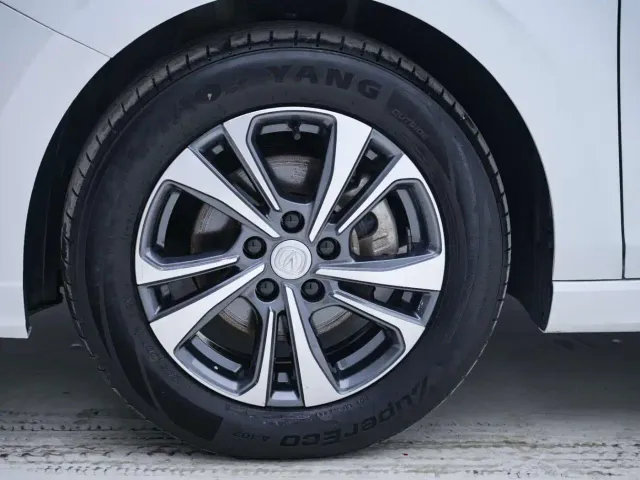 Changan Eado — Фото автомобиля 12
