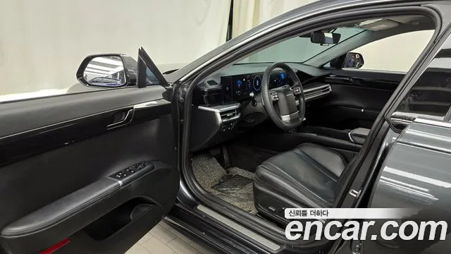 Hyundai Grandeur Grandeur (GN7) 2.5 Бензин 2WD — Фото автомобиля 10
