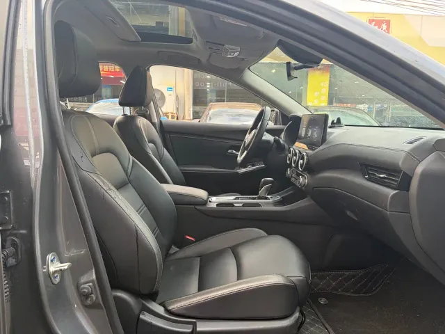 Nissan Sylphy — Фото автомобиля 8