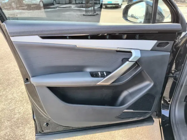 Geely Boyue L — Фото автомобиля 17