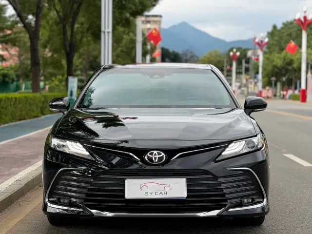 Toyota Camry — Фото автомобиля 2