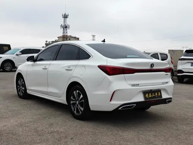 Changan Eado — Фото автомобиля 13