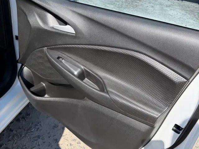 Chevrolet Cavalier — Фото автомобиля 17