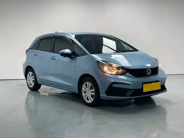 Honda Fit — Фото автомобиля 3