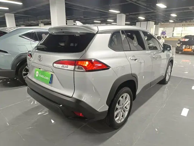 Toyota Frontlander — Фото автомобиля 6