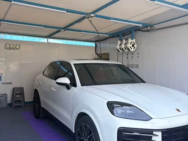 Porsche Cayenne — Фото автомобиля 3