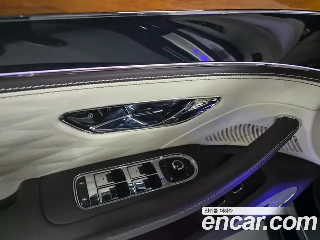 Bentley Flying Spur Generation 3 — Фото автомобиля 14