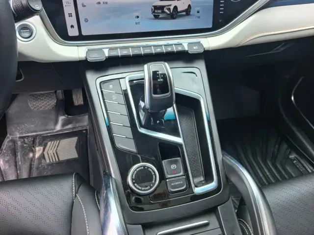 Geely Boyue — Фото автомобиля 14