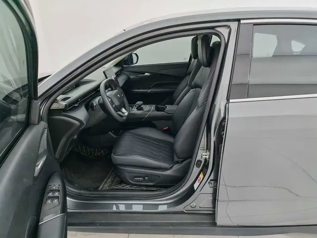 Changan Eado — Фото автомобиля 9