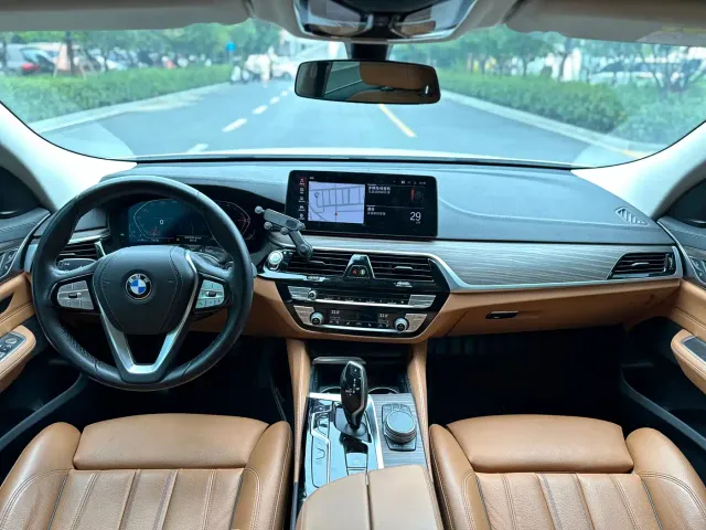 BMW 6 Series Gran Turismo — Фото автомобиля 12