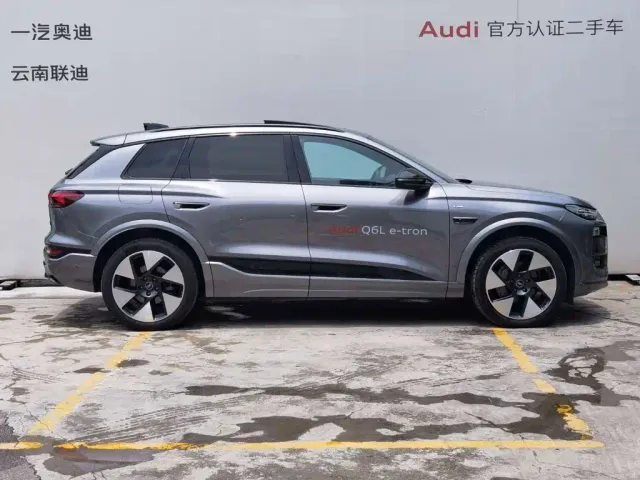 Audi Q6L e-tron — Фото автомобиля 3