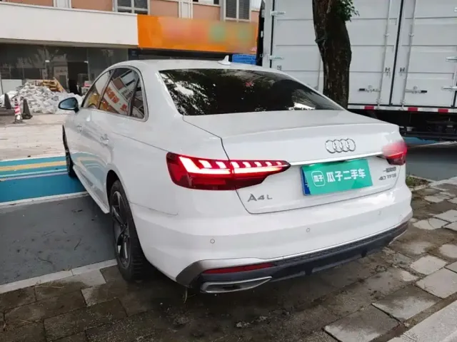 Audi A4L — Фото автомобиля 4