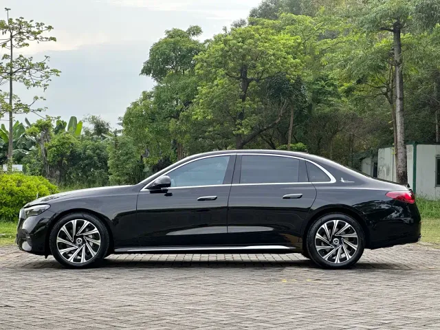 Mercedes-Benz E-Class — Фото автомобиля 15