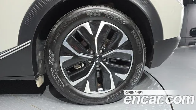 Kia EV6 — Фото автомобиля 21