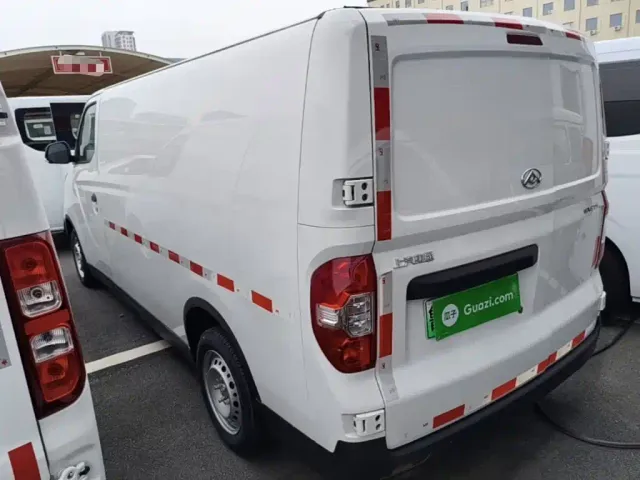 Maxus EV30 — Фото автомобиля 22