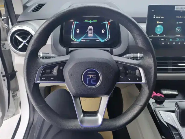 BYD Yuan Pro — Фото автомобиля 15