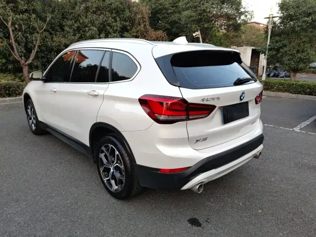 BMW X1 — Фото автомобиля 10