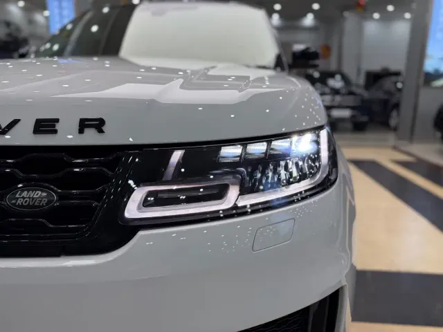 Land Rover Range Rover Sport — Фото автомобиля 24