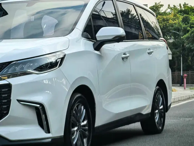 Maxus EUNIQ 5 — Фото автомобиля 7