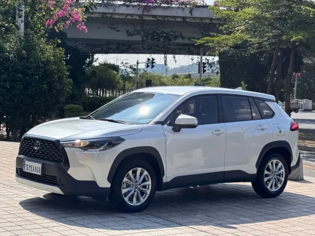 Фотография автомобиля — Toyota Corolla Cross