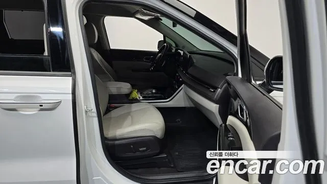 Kia Canival Carnival 4 поколение Бензин 7 мест Noblesse — Фото автомобиля 11