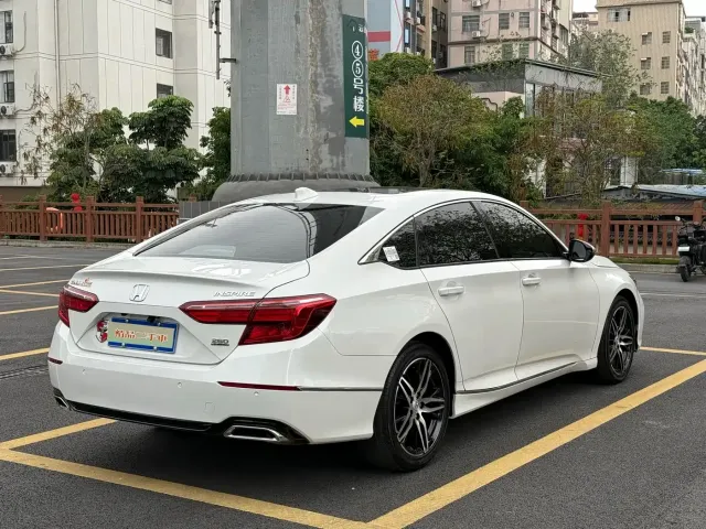 Honda Inspire — Фото автомобиля 4