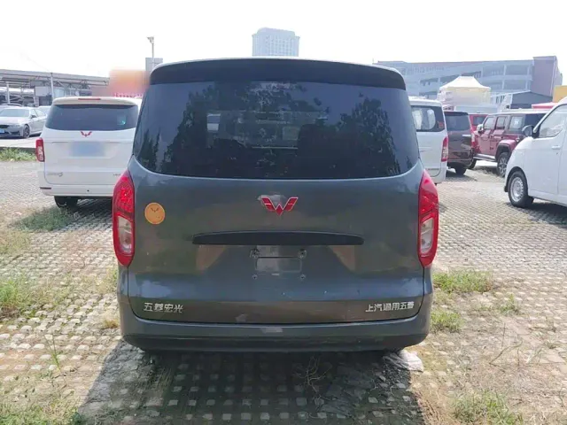 Wuling Hongguang — Фото автомобиля 5
