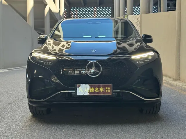Mercedes-Benz EQS SUV — Фото автомобиля 2