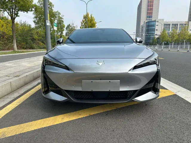Arcfox Alpha S5 — Фото автомобиля 2