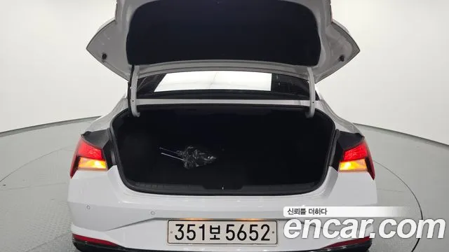 Hyundai AVANTE Modern — Фото автомобиля 20